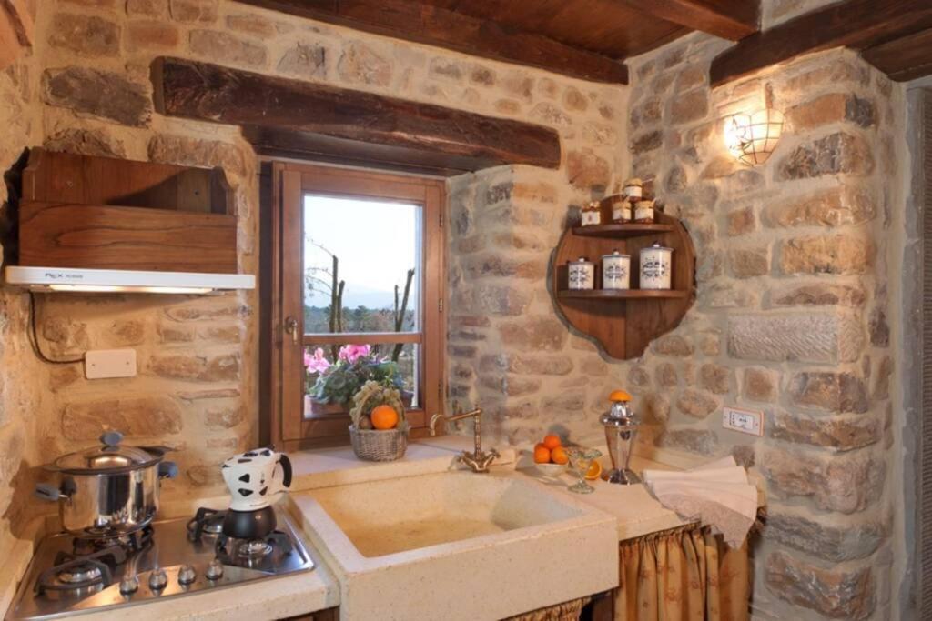 Villa Liz Tuscany, Private Pool, Hot Tub, Property Fenced, Pets Allowed Poppi Exterior foto